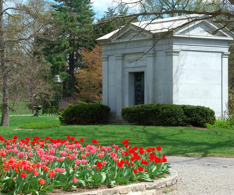 Insurance for cemeteries & mausoleums